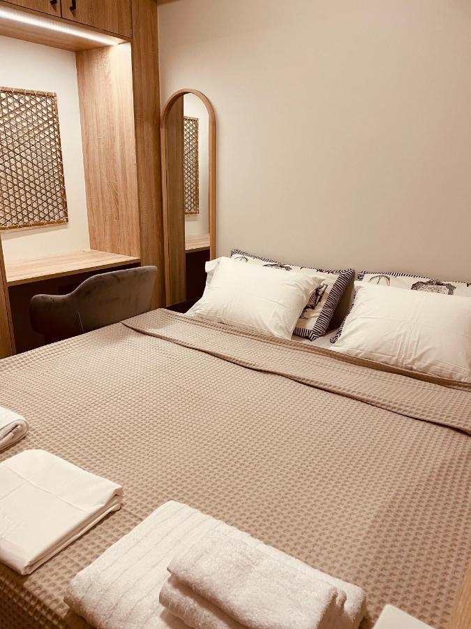 2 Bedroom Apt - Live Like A Local In Kolonaki 아테네 외부 사진