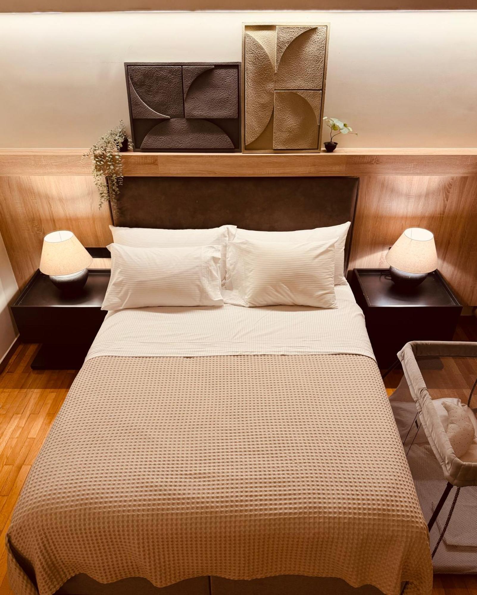 2 Bedroom Apt - Live Like A Local In Kolonaki 아테네 외부 사진